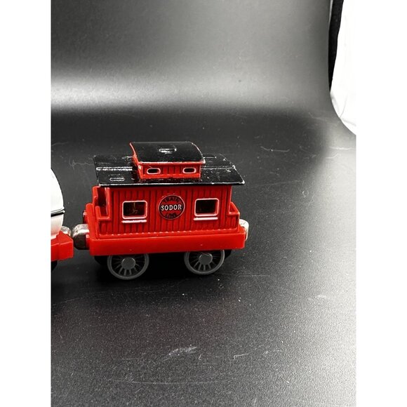 Thomas & Friends Take n Play Along 2002 Red Caboose Vtg Magnetic Diecast Train - Picture 13 of 14